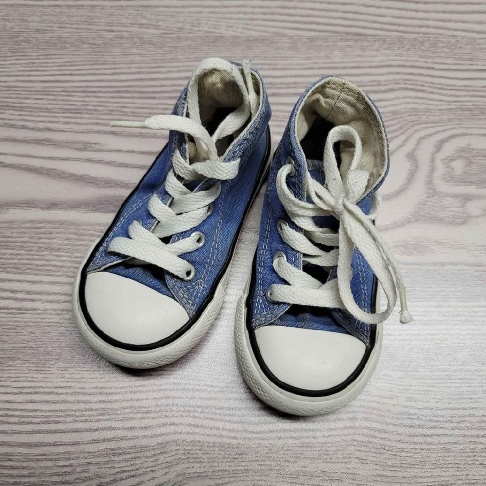 Infant size blue converse size 6 - Picture 2 of 6
